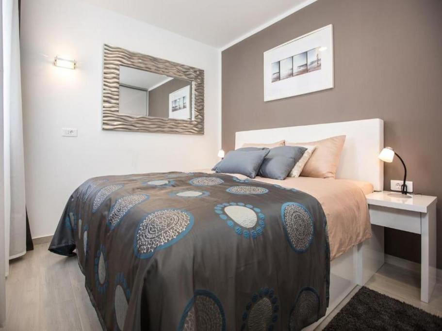 Bleu Villa - Three Bedroom Villa With Balcony And City View Ντουμπρόβνικ Εξωτερικό φωτογραφία